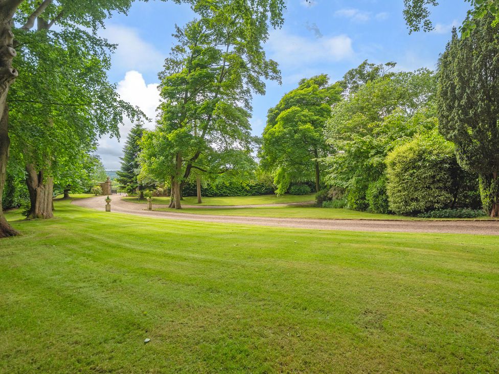 Hallfield Hall - Peak District & Derbyshire - 1169570 - thumbnail photo 61