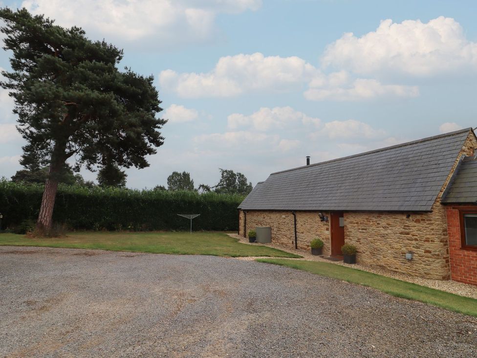 Hook Norton Barn -  - 1170129 - thumbnail photo 3