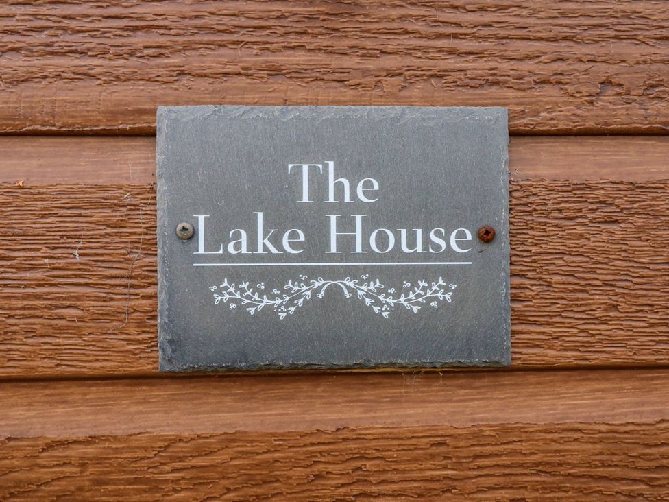 The Lake House - Lincolnshire - 1170302 - thumbnail photo 3