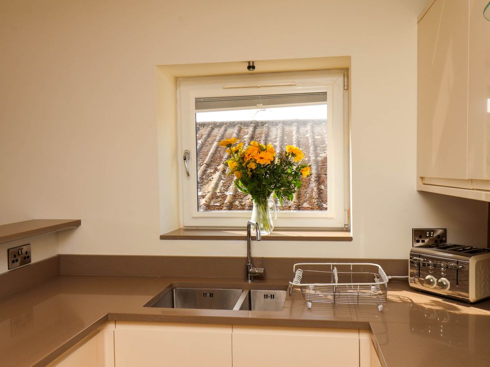 Apartment 1 - North Yorkshire (incl. Whitby) - 1170352 - thumbnail photo 11