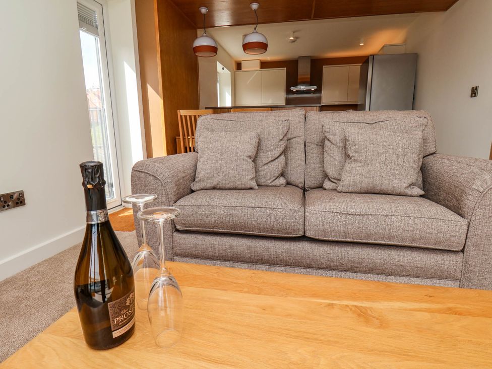 Apartment 2 - North Yorkshire (incl. Whitby) - 1170357 - thumbnail photo 6