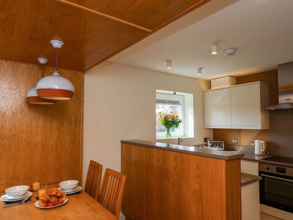 Apartment 2 - North Yorkshire (incl. Whitby) - 1170357 - thumbnail photo 9