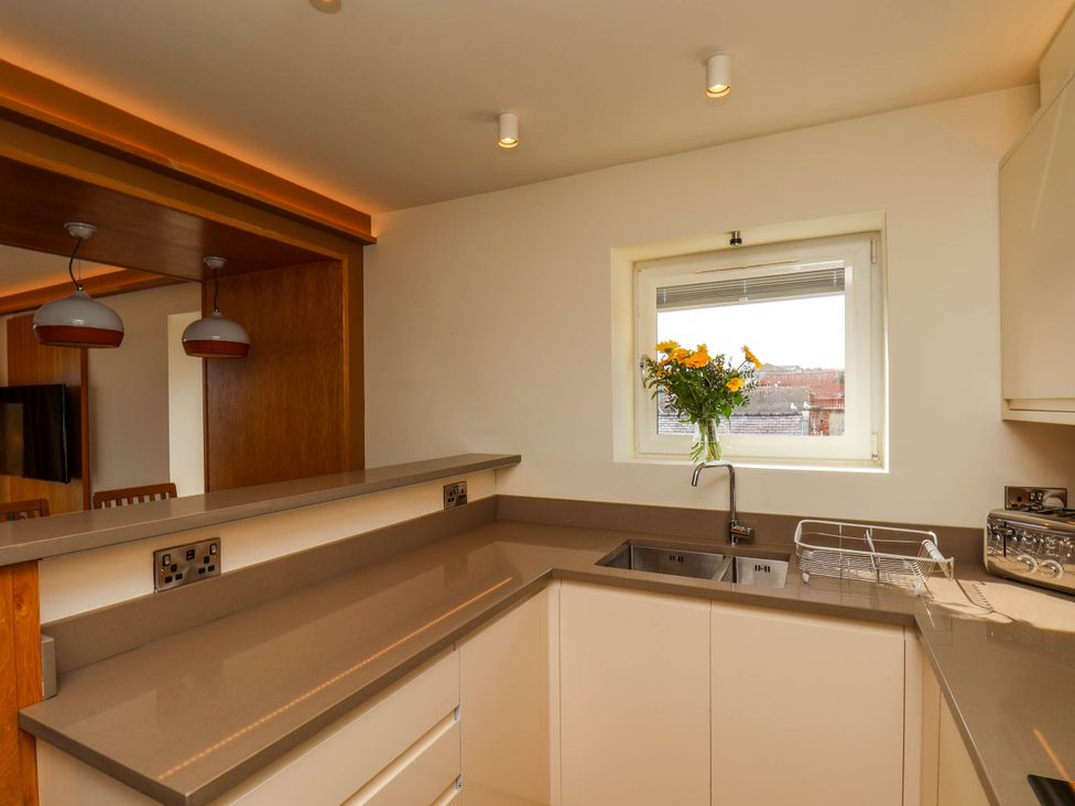 Apartment 2 - North Yorkshire (incl. Whitby) - 1170357 - thumbnail photo 13