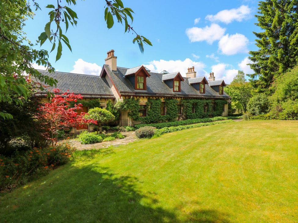 A house with a garden at Claybockie near Braemar