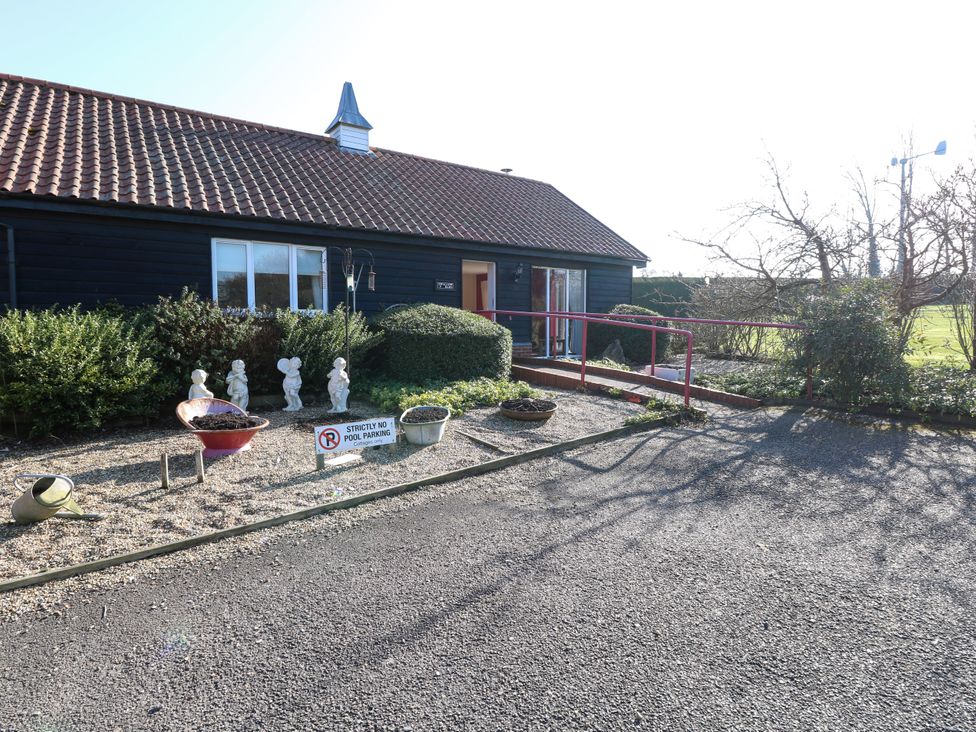 Swallow Barn - Suffolk & Essex - 1171231 - thumbnail photo 2
