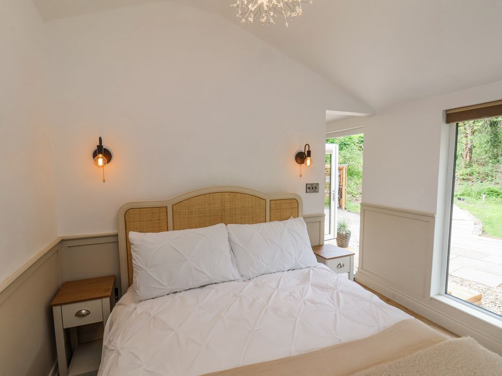Roe Deer Lodge - North Yorkshire (incl. Whitby) - 1171340 - thumbnail photo 16