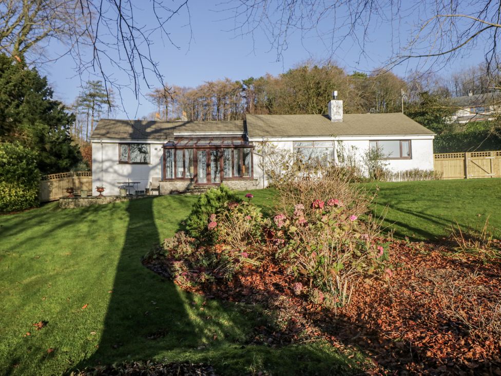 A house with a garden at Beech Brae in Kendal