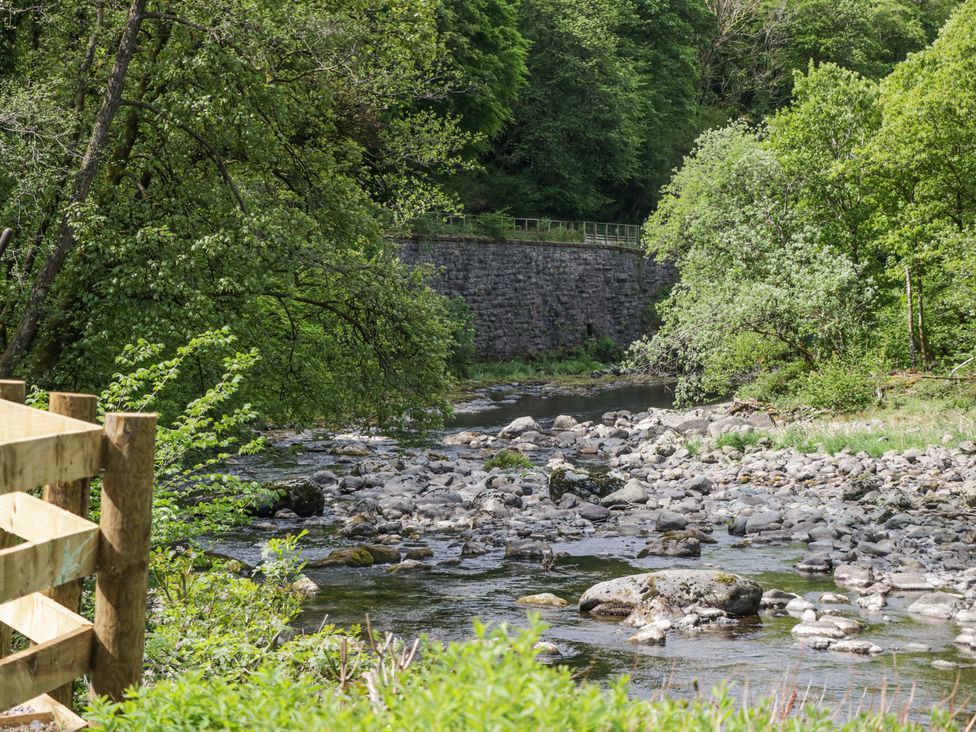 Woof Luxury Family Pod - Lake District - 1171939 - thumbnail photo 26
