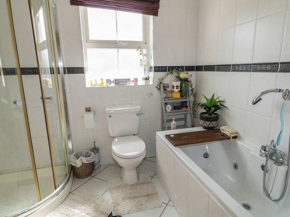 Donagh Cross Town House - County Donegal - 1172166 - thumbnail photo 19