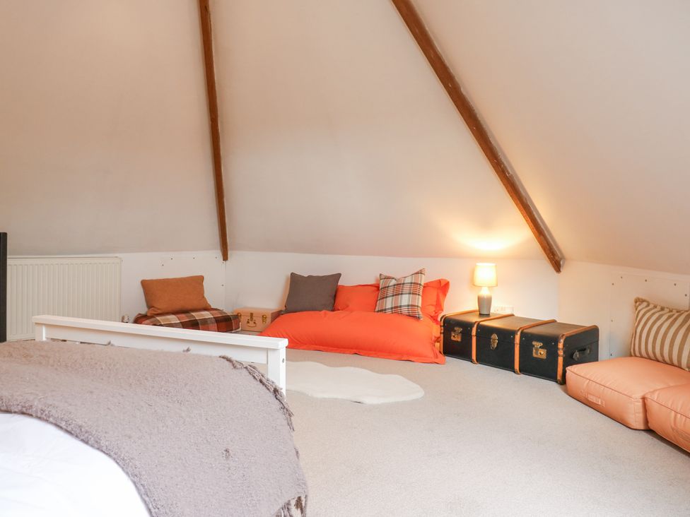 The Round House - Cotswolds - 1172414 - thumbnail photo 37