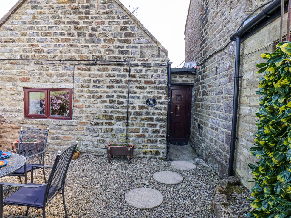 Wayside Farm Cart Cottage - North Yorkshire (incl. Whitby) - 1172540 - thumbnail photo 2