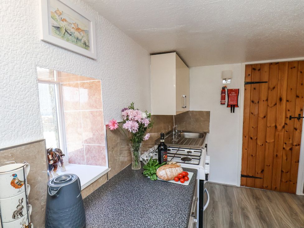 Wayside Farm Cart Cottage - North Yorkshire (incl. Whitby) - 1172540 - thumbnail photo 11