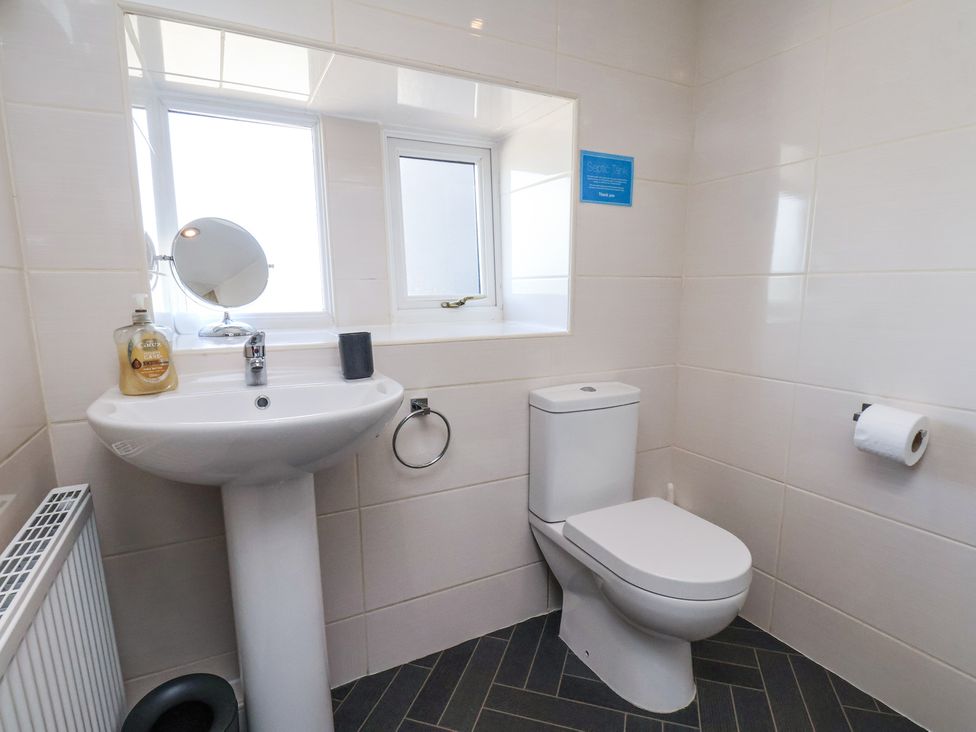 Wayside Farm Cart Cottage - North Yorkshire (incl. Whitby) - 1172540 - thumbnail photo 15