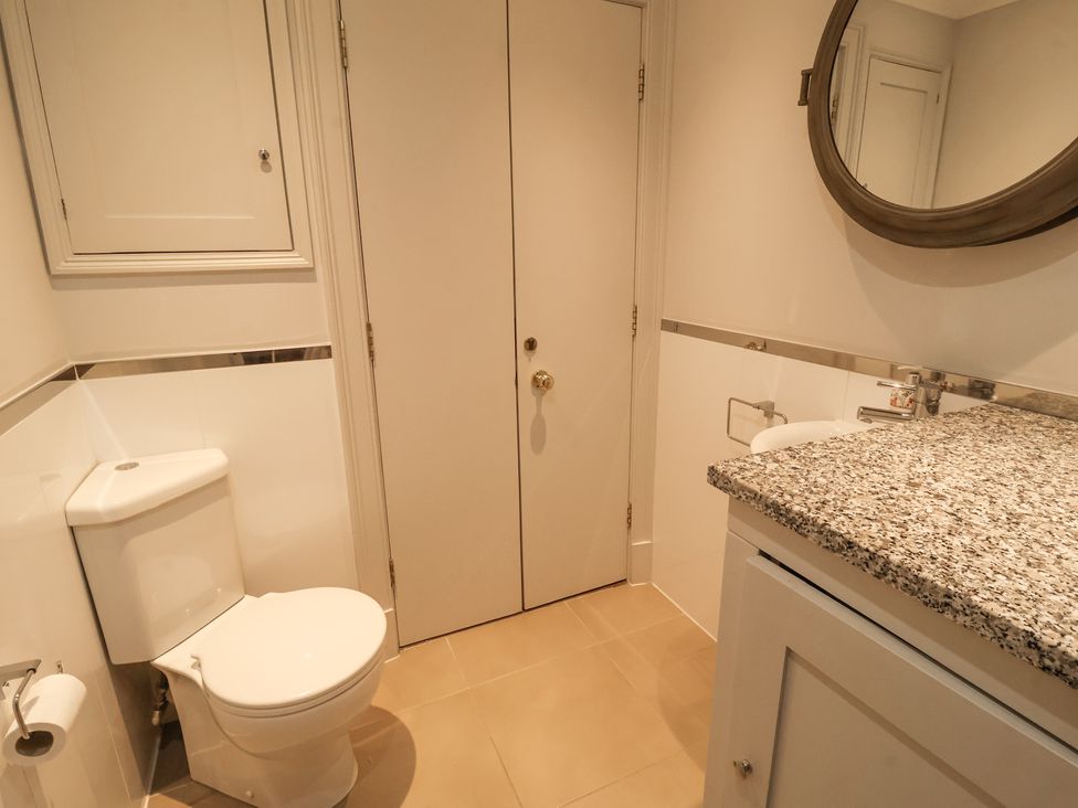 Sea Crest - Suffolk & Essex - 1172858 - thumbnail photo 12