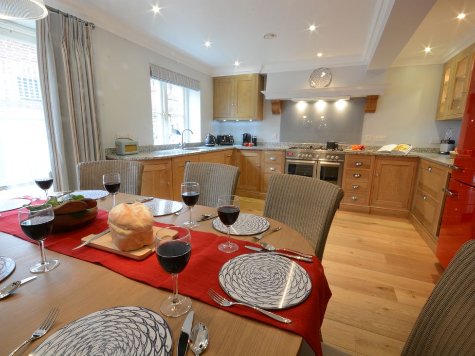 Sea Crest - Suffolk & Essex - 1172858 - thumbnail photo 11