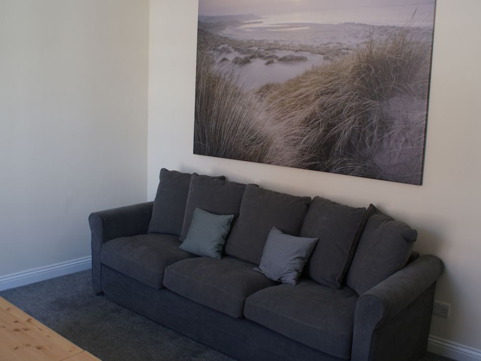 The Newborough - Apartment Three - North Yorkshire (incl. Whitby) - 1173194 - thumbnail photo 3