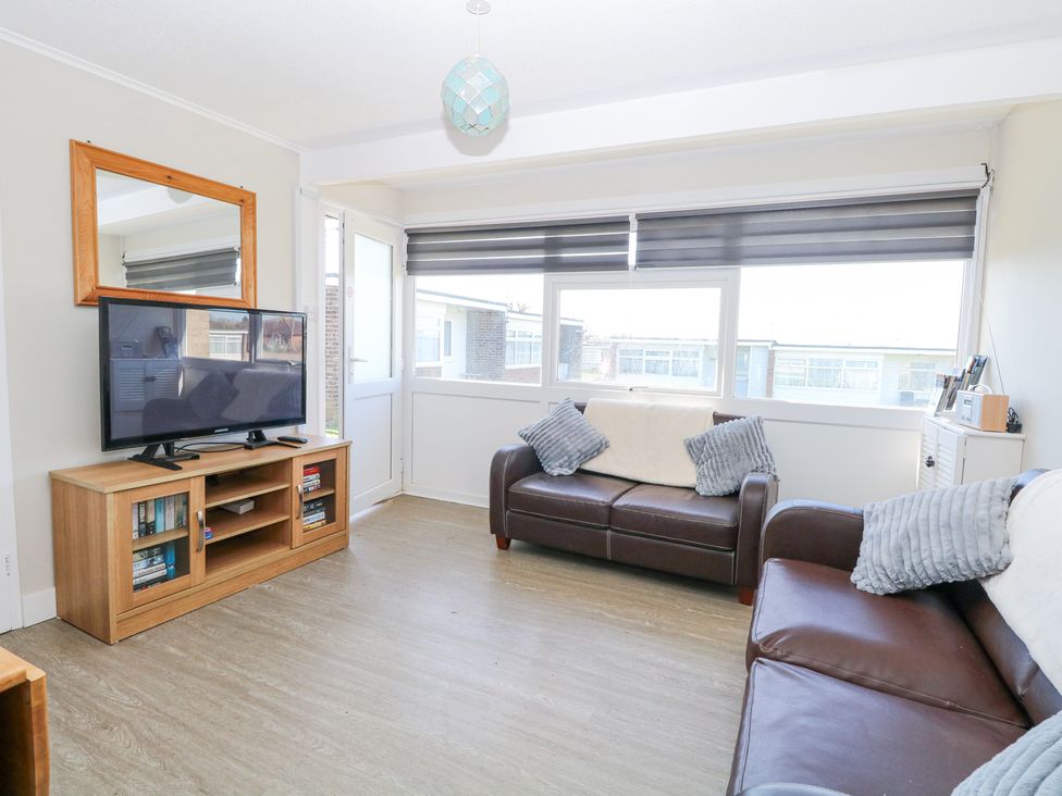 Chalet 39 - Norfolk - 1173593 - thumbnail photo 3