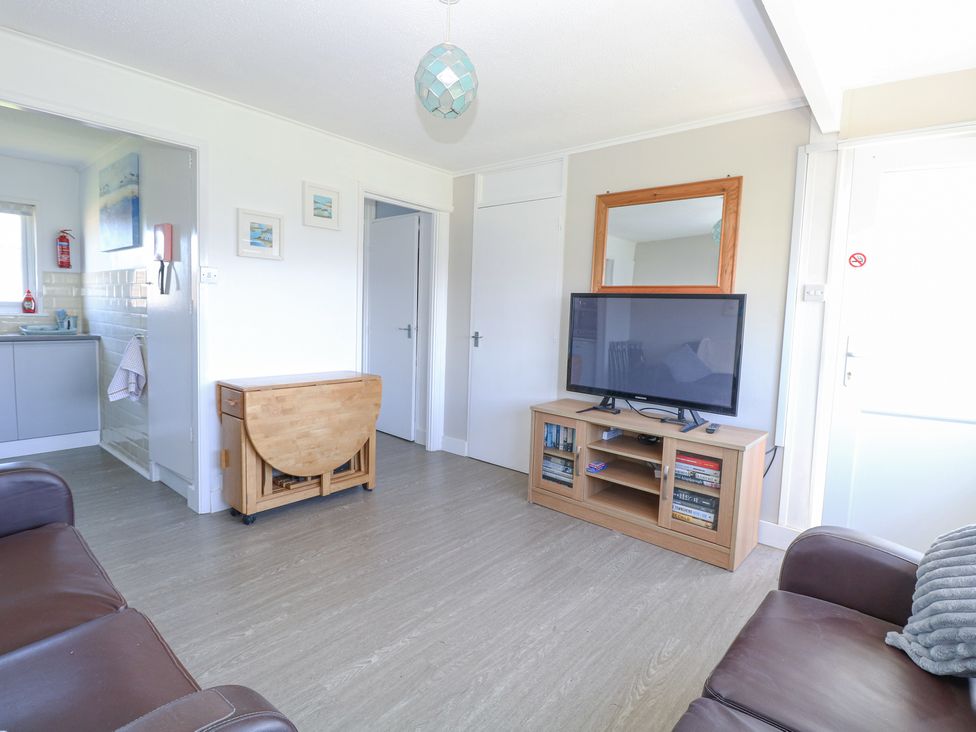 Chalet 39 - Norfolk - 1173593 - thumbnail photo 5