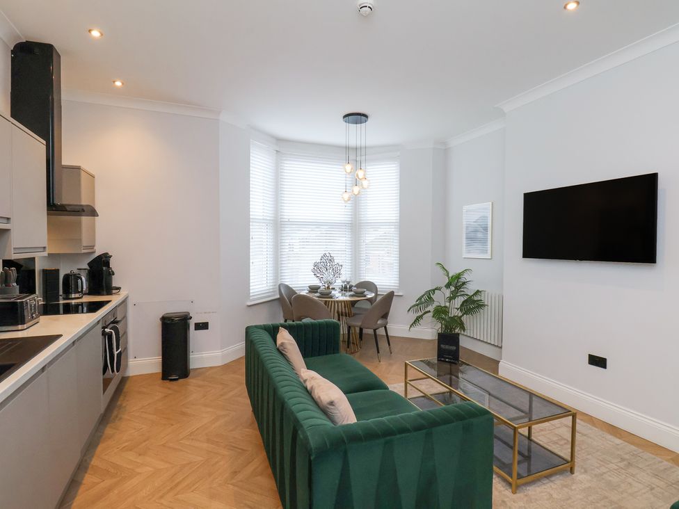 The Salisbury Apartment 302 - North Yorkshire (incl. Whitby) - 1173658 - thumbnail photo 3