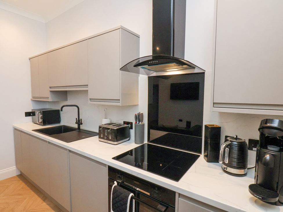 The Salisbury Apartment 302 - North Yorkshire (incl. Whitby) - 1173658 - thumbnail photo 11