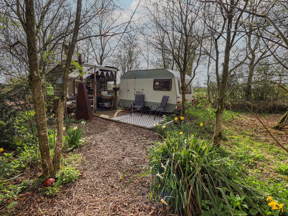 Bramble The Retro Caravan - Lake District - 1173683 - thumbnail photo 1