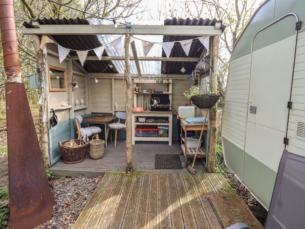 Bramble The Retro Caravan - Lake District - 1173683 - thumbnail photo 7