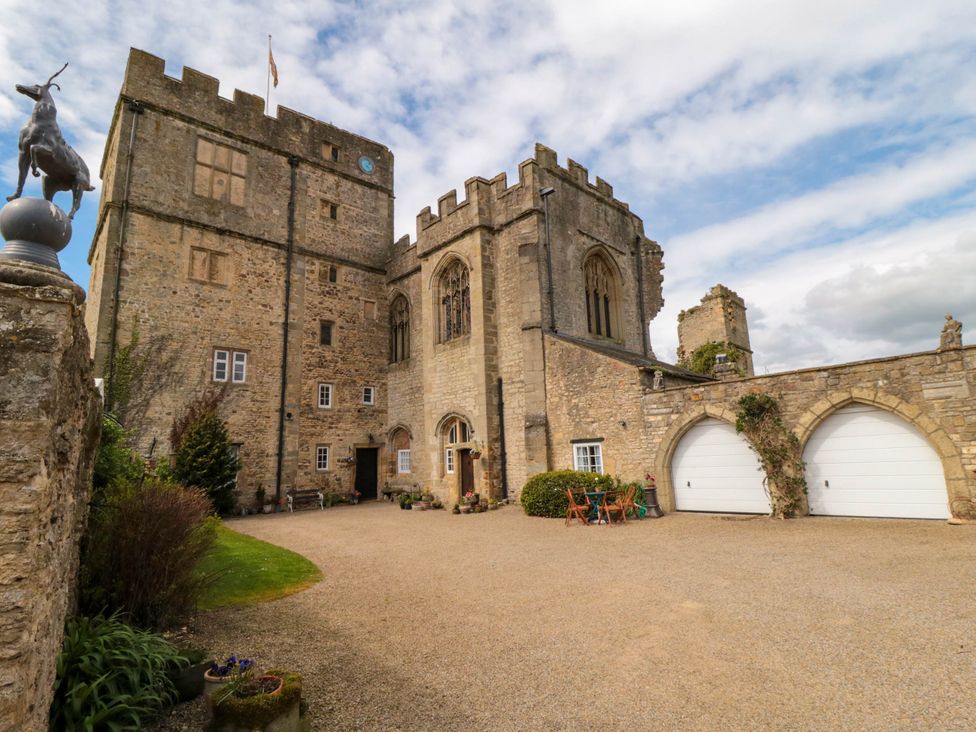 Snape Castle Under Croft and Gardens - Yorkshire Dales - 1173907 - thumbnail photo 2