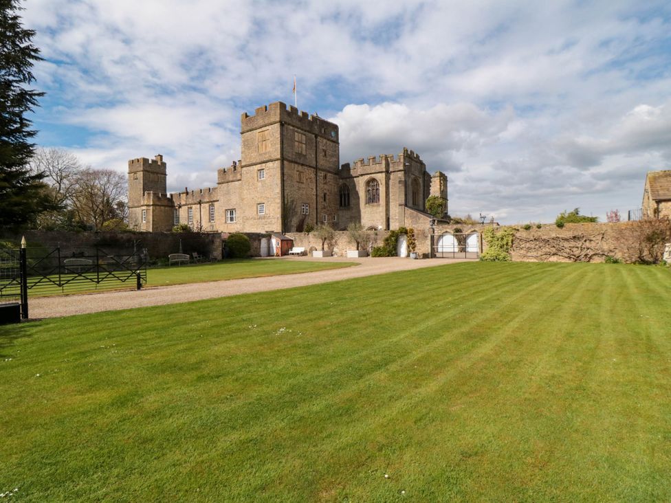Snape Castle Under Croft and Gardens - Yorkshire Dales - 1173907 - thumbnail photo 36