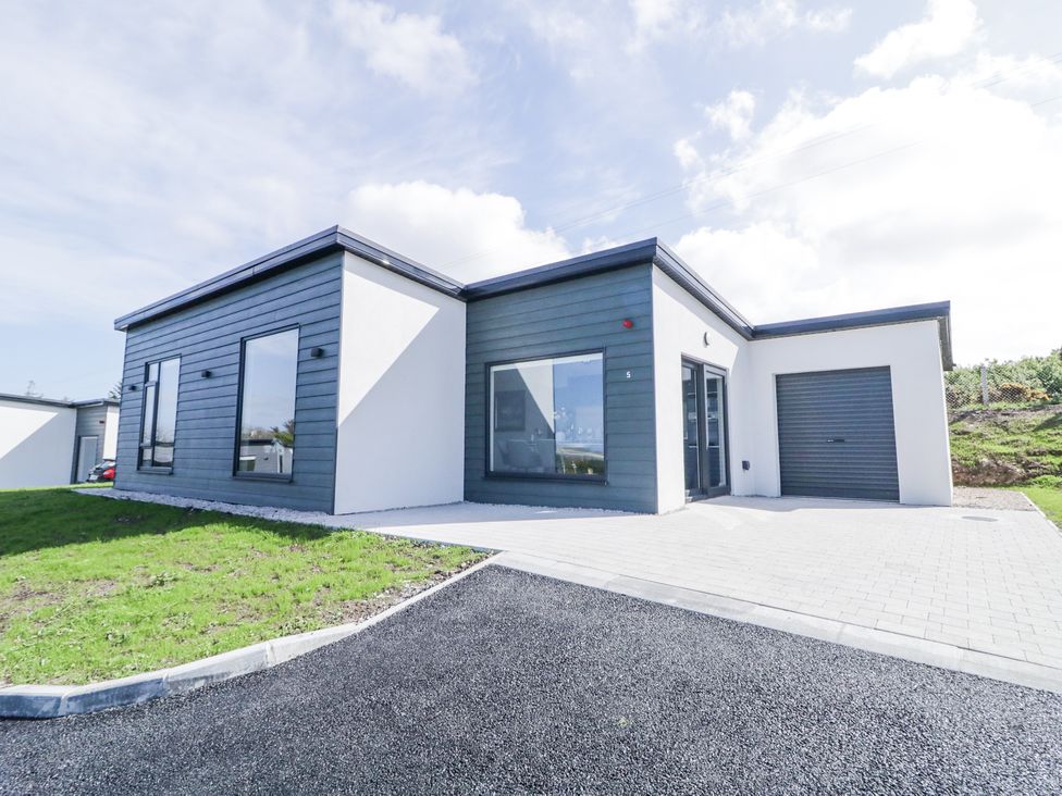 Number 5 Villa - The View - County Donegal - 1174211 - thumbnail photo 1
