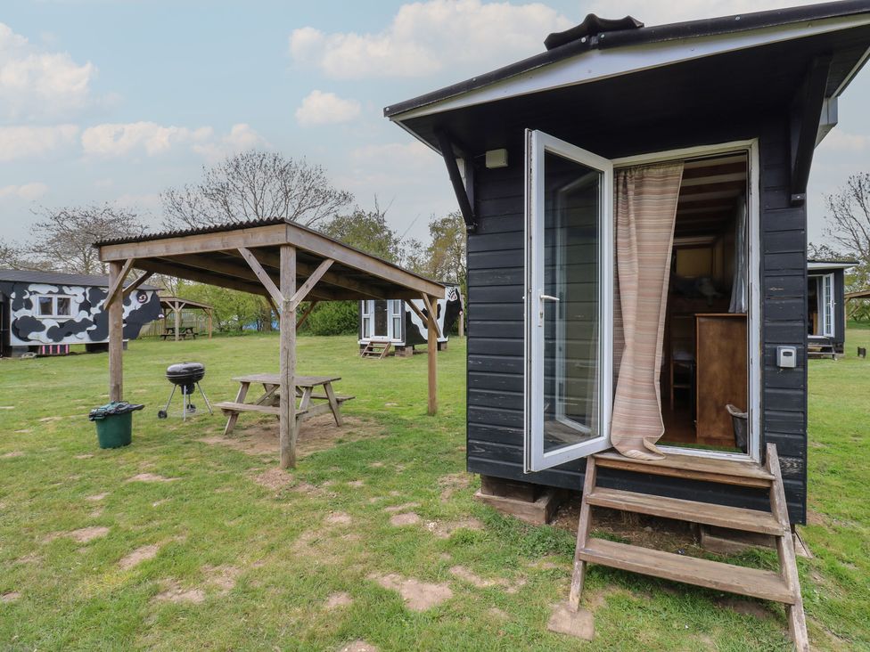 Betsy (Cow Shed 2) - Suffolk & Essex - 1174325 - thumbnail photo 11