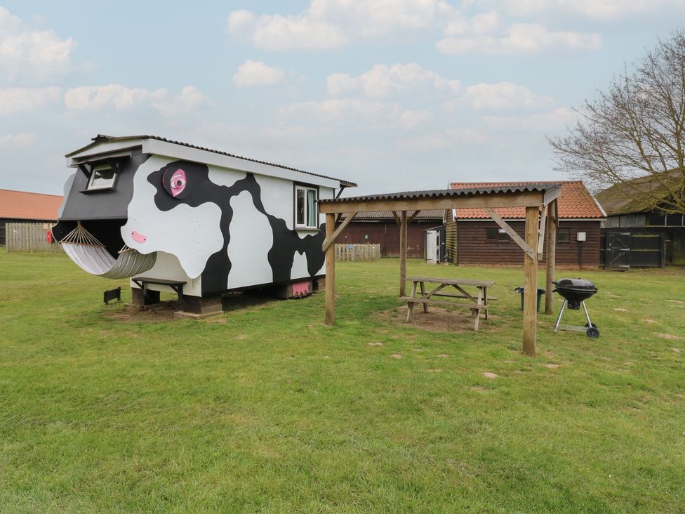 Betsy (Cow Shed 2) - Suffolk & Essex - 1174325 - thumbnail photo 12
