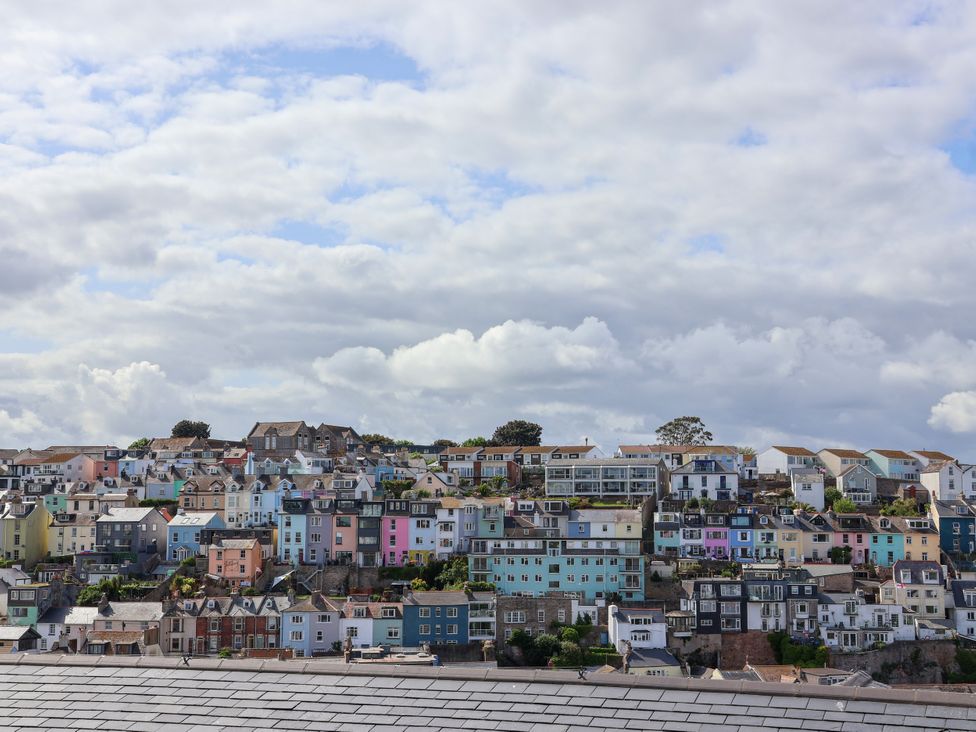A view of colorful houses on a hillside at 45 North View in Brixham