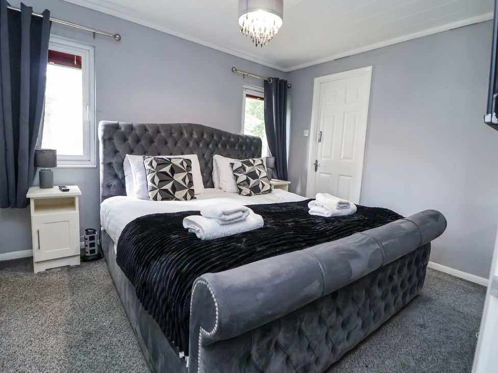 155 Woodland Hall (Lyons) - North Wales - 1174414 - thumbnail photo 11