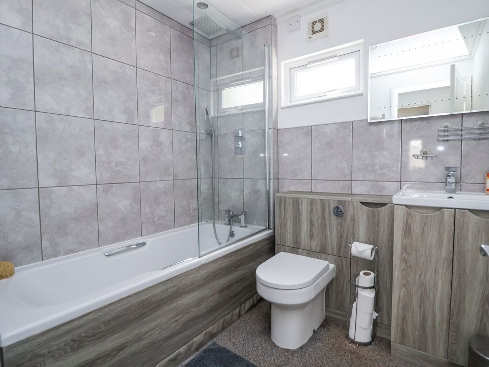 155 Woodland Hall (Lyons) - North Wales - 1174414 - thumbnail photo 15