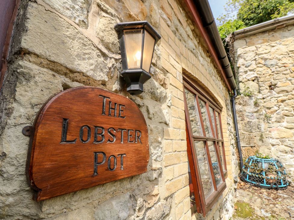 The Lobster Pot - Isle of Wight & Hampshire - 1174466 - thumbnail photo 3