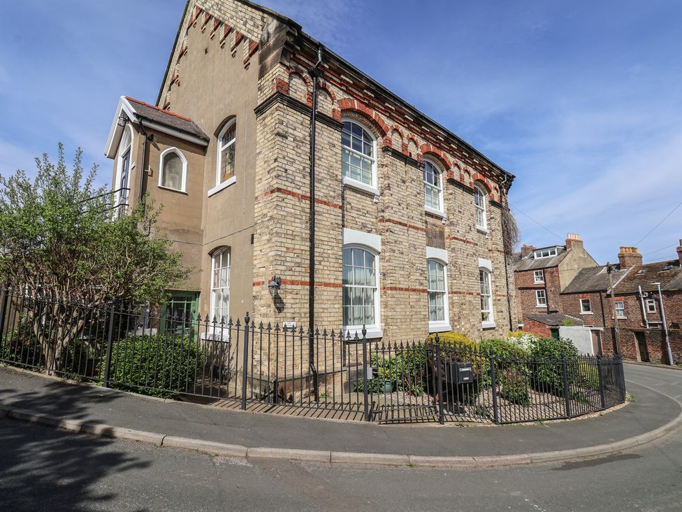 Flat 2 The Old Chapel - North Yorkshire (incl. Whitby) - 1174494 - thumbnail photo 2