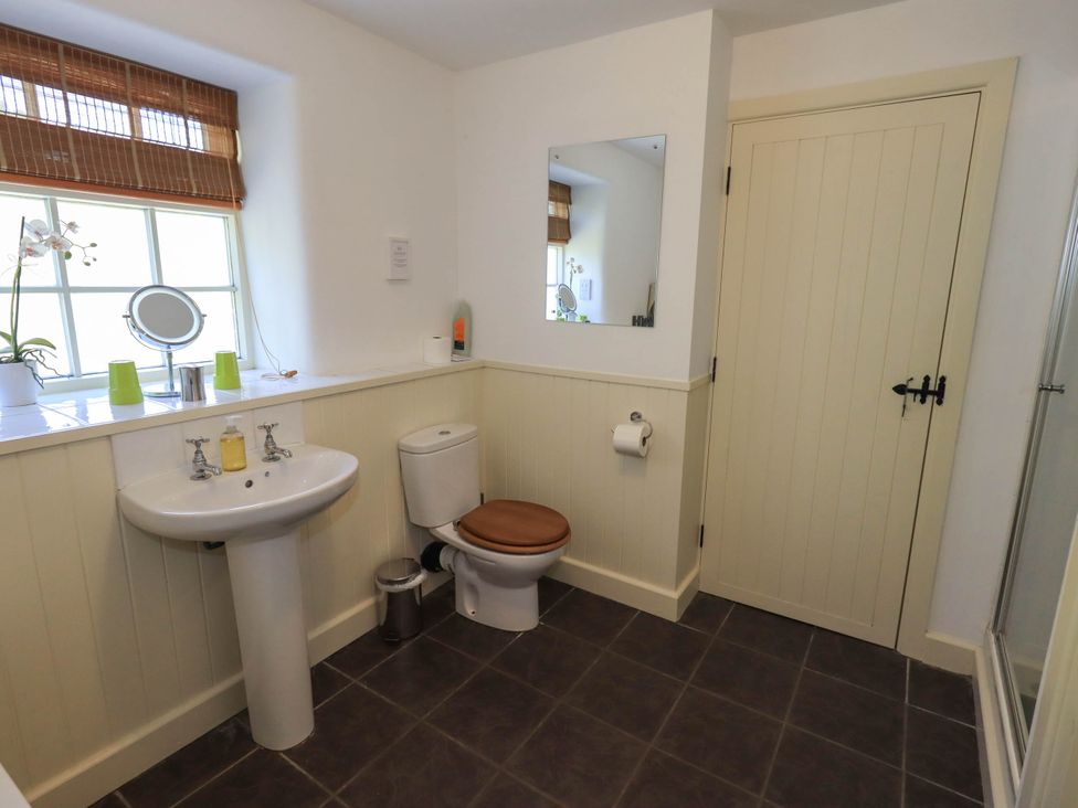 Great Hartbarrow Farm Cottage - Lake District - 1174549 - thumbnail photo 32