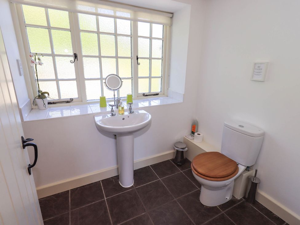 Great Hartbarrow Farm Cottage - Lake District - 1174549 - thumbnail photo 40