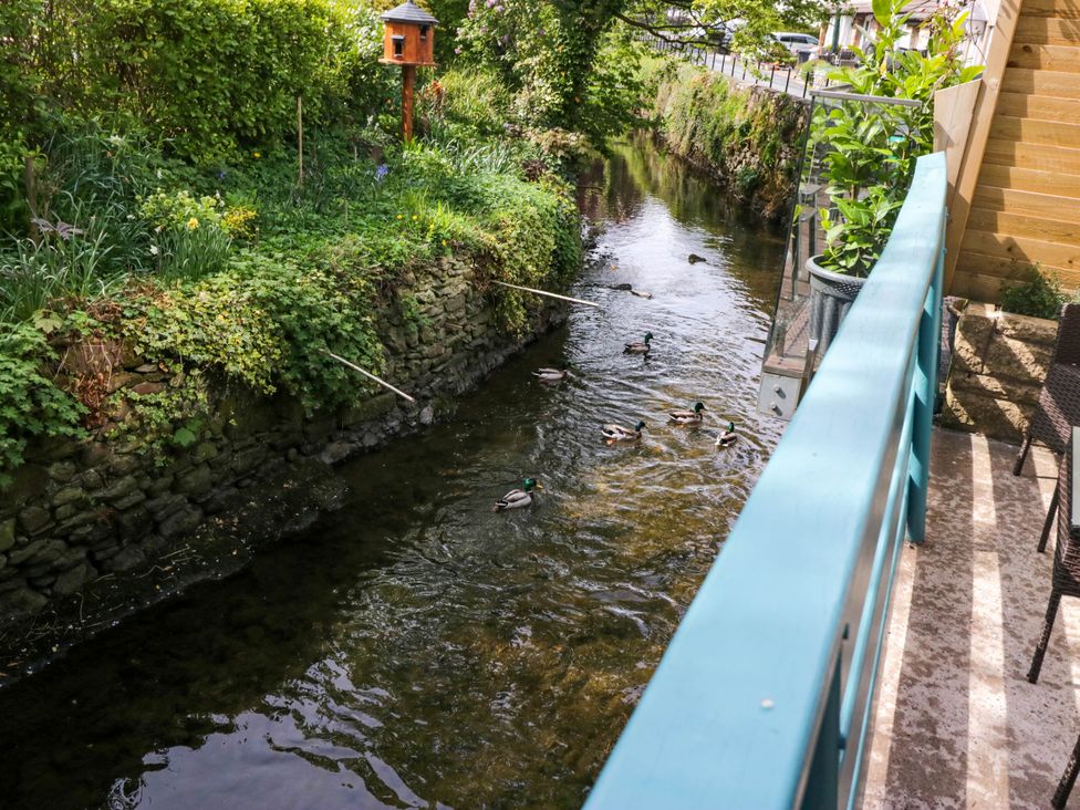 Duck Away Riverside Cottage - Lake District - 1175009 - thumbnail photo 29