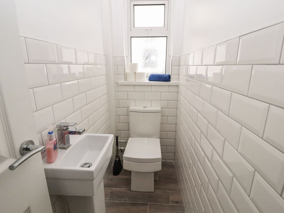 11 Seabreeze - North Wales - 1175101 - thumbnail photo 16