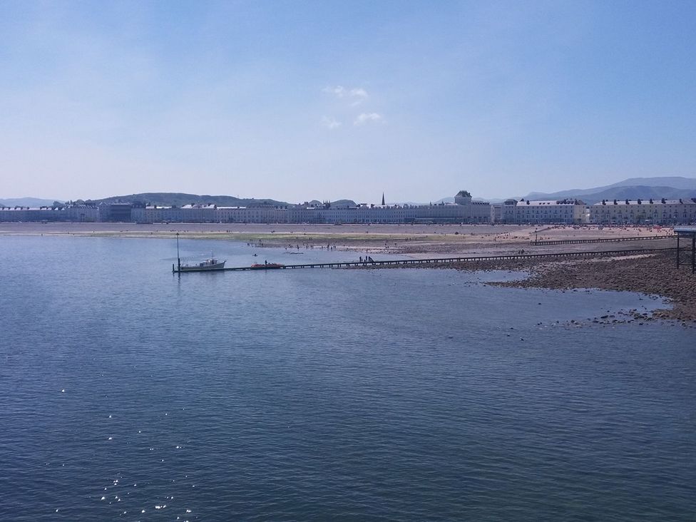 11 Seabreeze - North Wales - 1175101 - thumbnail photo 19