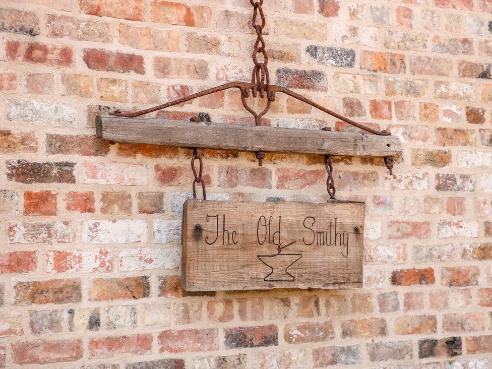 The Old Smithy - Lincolnshire - 1175245 - thumbnail photo 3