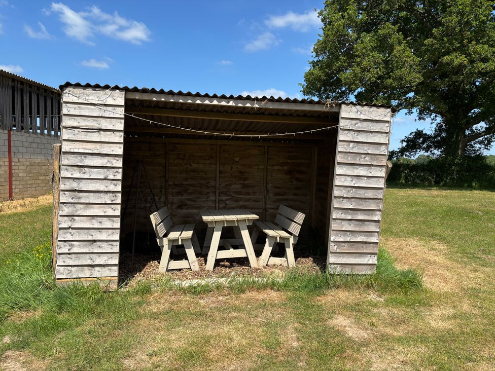Shepherds Hut 2 - Kent & Sussex - 1175281 - thumbnail photo 10