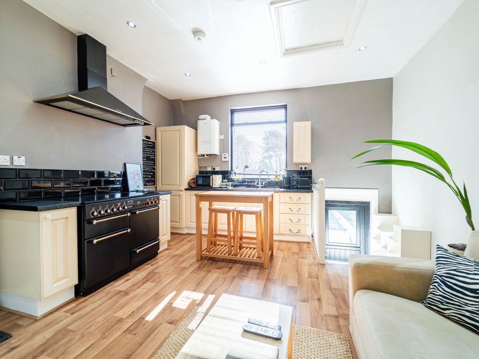 The Penthouse at 31A - Cotswolds - 1175469 - thumbnail photo 8