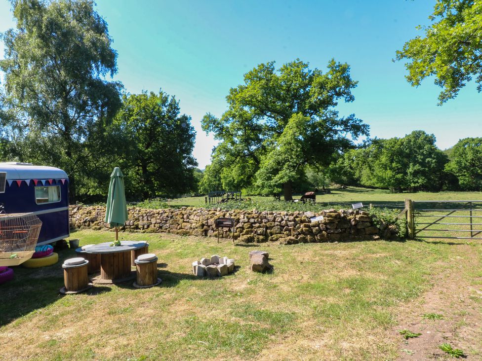 The Greatest Showman - Peak District & Derbyshire - 1175530 - thumbnail photo 2