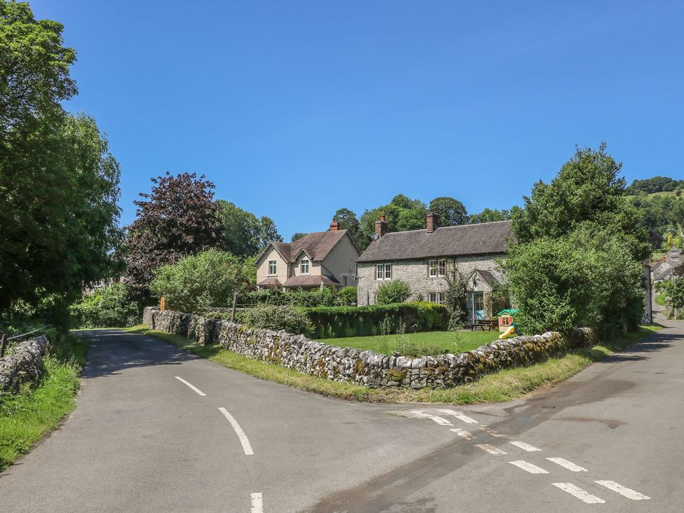 A view of houses and trees at Orchard View in Ashbourne