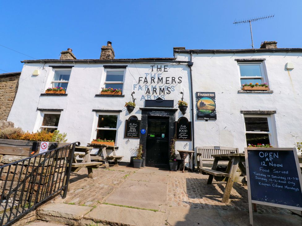 An outdoor view of The Farmers Arms building in Richmond
