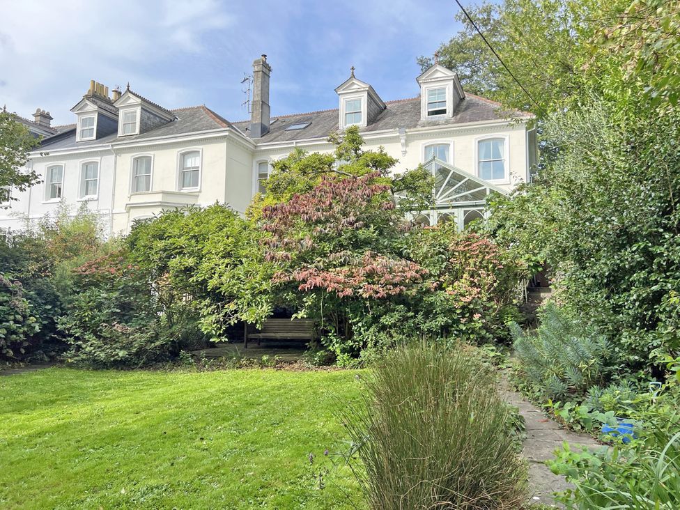 A house with garden at Trenare in Truro