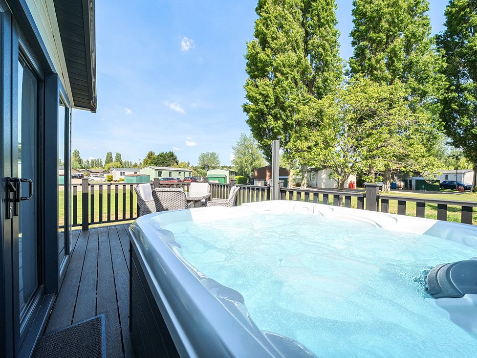 Aquadrome Abode - Billing Aquadrome -  - 1175919 - thumbnail photo 2