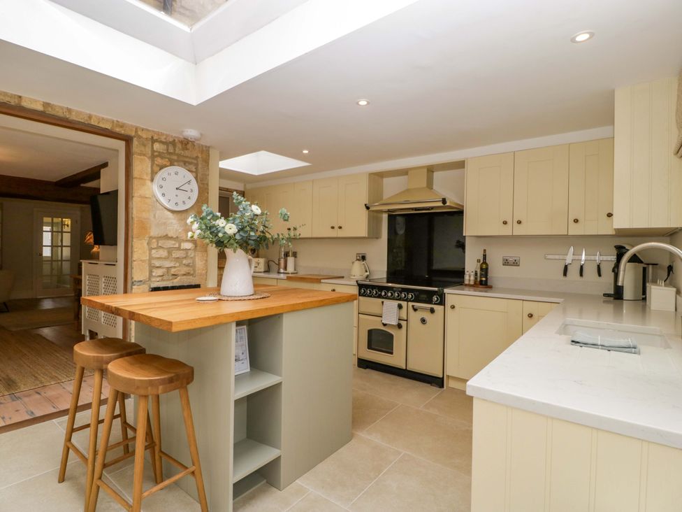 The Cottage - Cotswolds - 1175933 - thumbnail photo 17